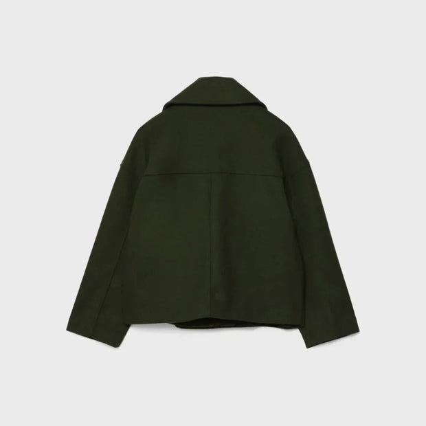 Kurze Damen-Wolljacke mit doppelreihigen Knöpfen - Heidi